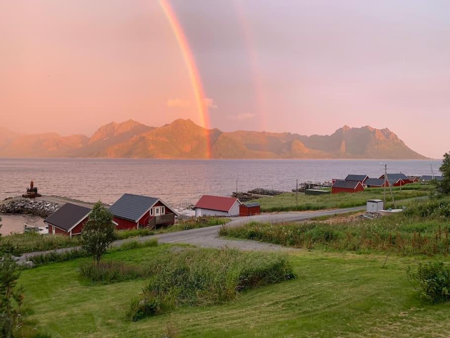 Leilighet I Rorbu Pa Kaldfarnes - Yttersia Senja Экстерьер фото